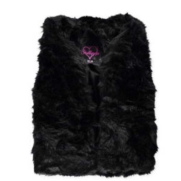 ▪️Snowday Faux Fur Toggle Vest in Black - Picture 3 of 4